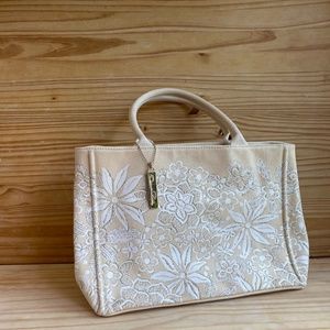 OSCAR DE LA RENTA White and Cream Bag
